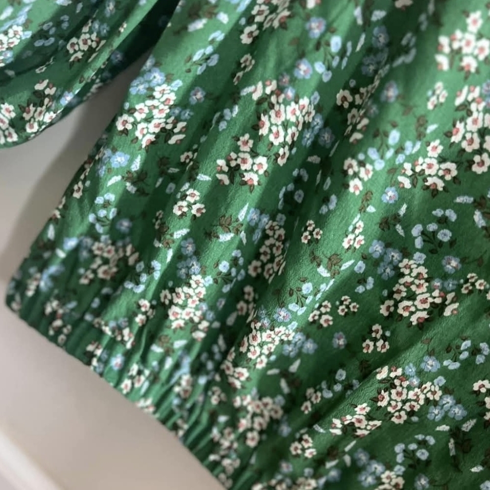 LOFT Floral Green Women's Top Blouse Medium *C7 - Picture 4 of 6